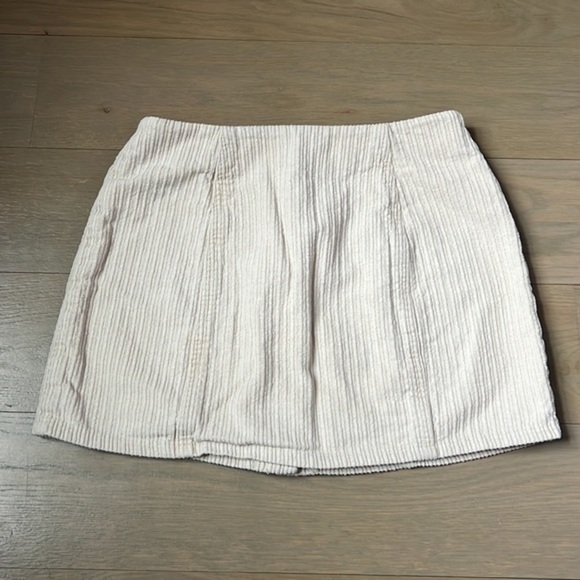 Forever 21 Beige Corduroy Button Up Miniskirt - Picture 4 of 4